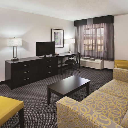 La Quinta By Wyndham Clifton/Rutherford Экстерьер фото